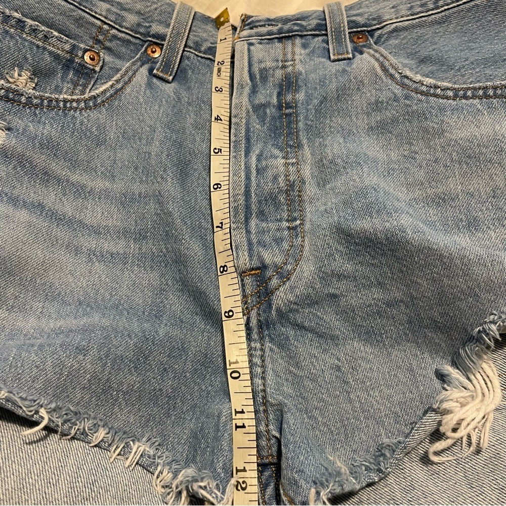 Levi’s Women’s 501 Original Shorts “Sansome Straggler” Blue - Picture 12 of 12